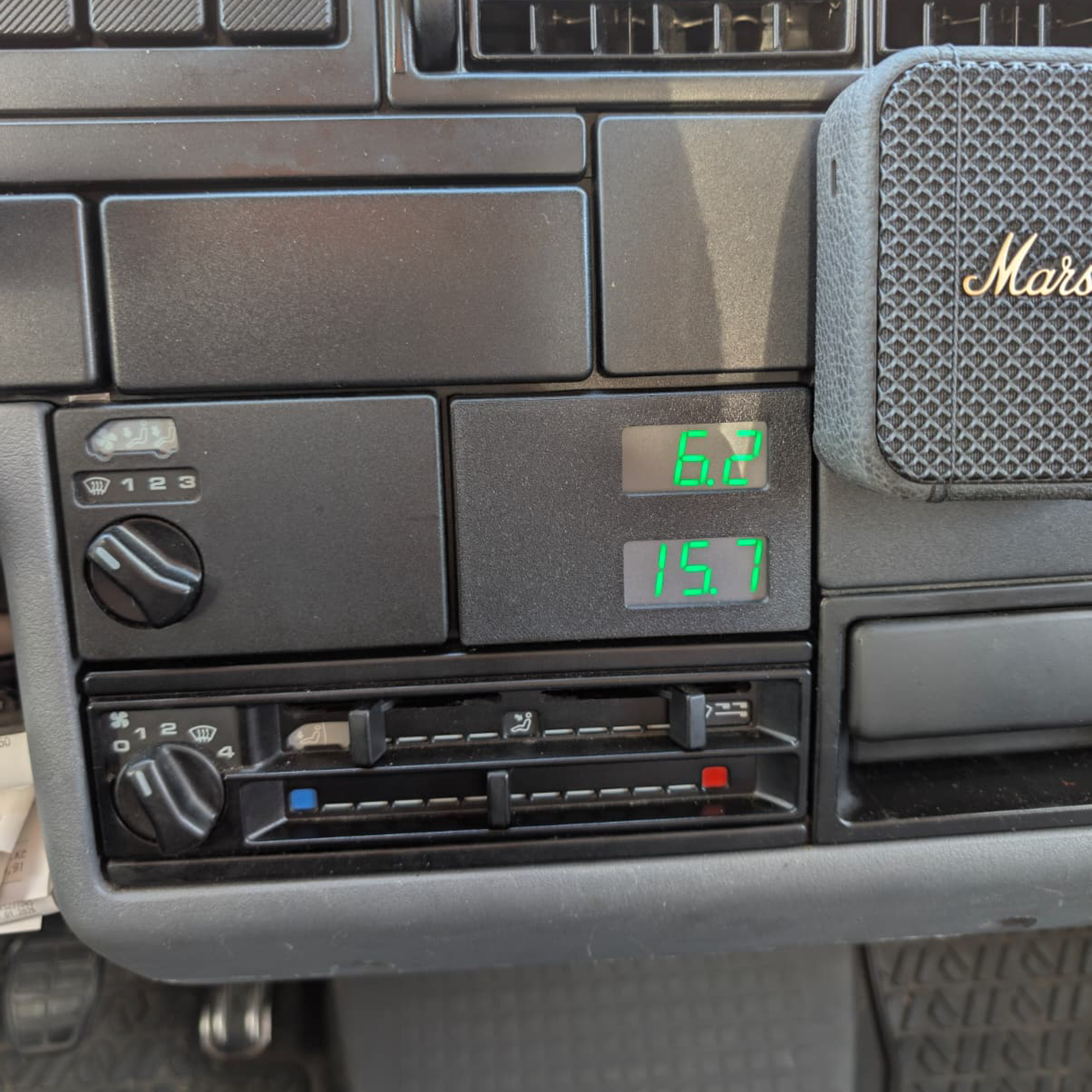 Blende für Armaturenbrett 94×66 mm für 2 x Mini Display, passend für VW T4