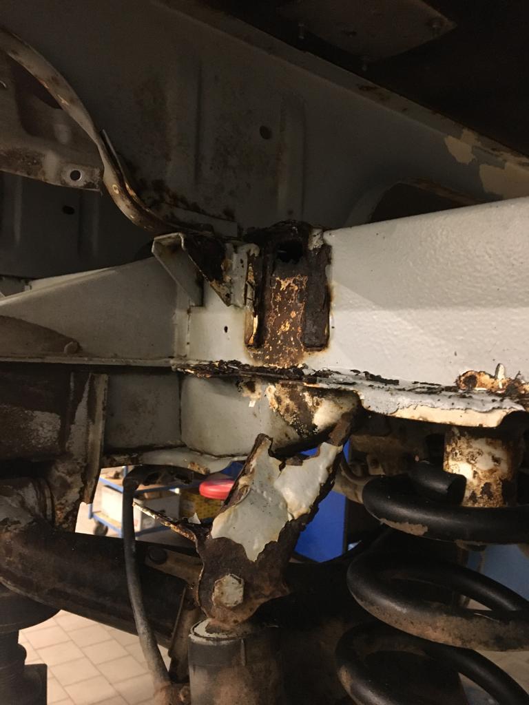VW T4 Stoßdämpferaufnahme Doka, Pritsche Nachbau VW T4 Stoßdämpferaufnahme Doka, Pritsche Nachbau