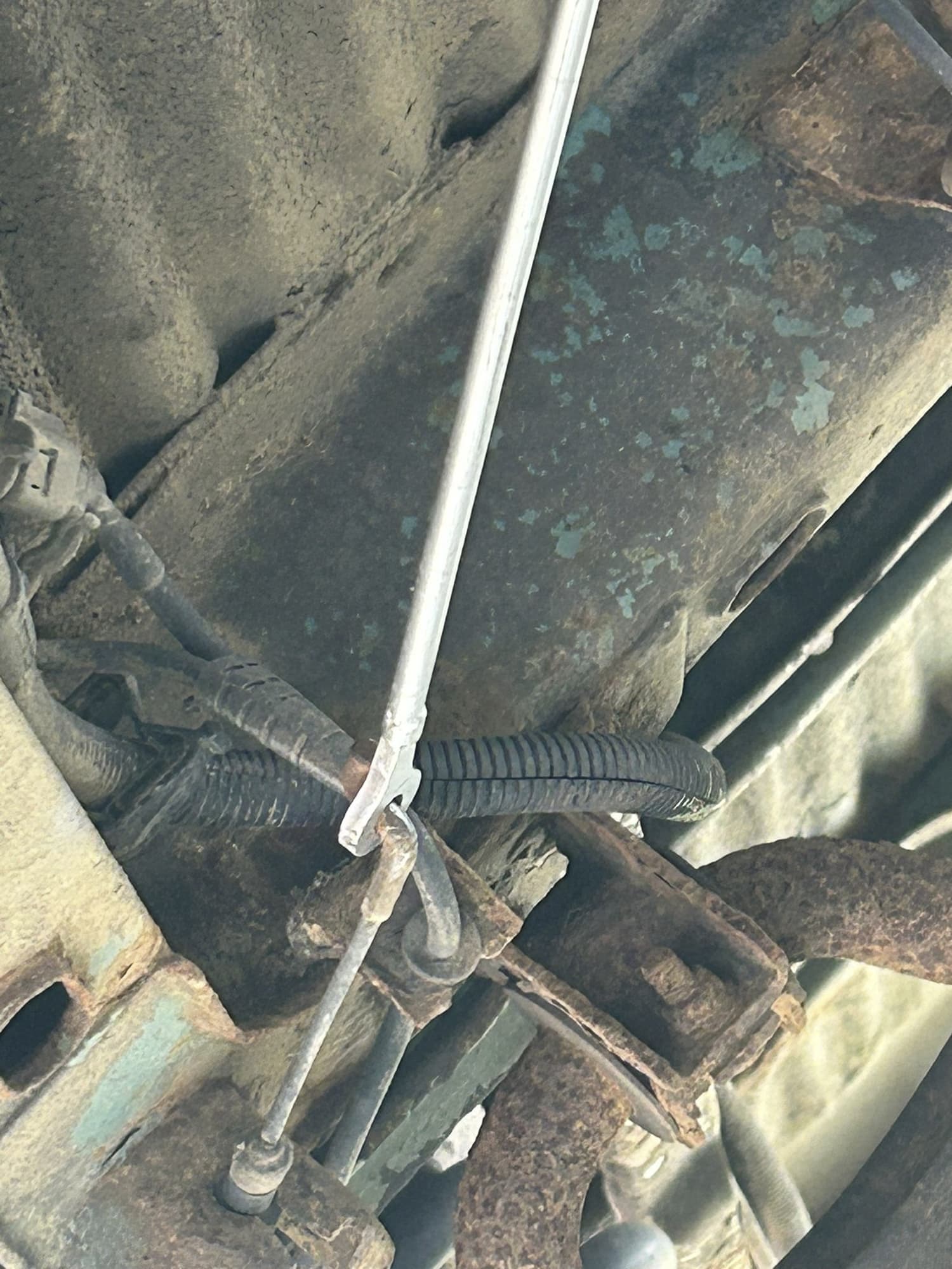 VW T4 Handbremse Zugstangen mit Ausgleichshebel für kurzen und langer Radstand - Nachgebaut VW T4 Handbremse Zugstangen langer Radstand